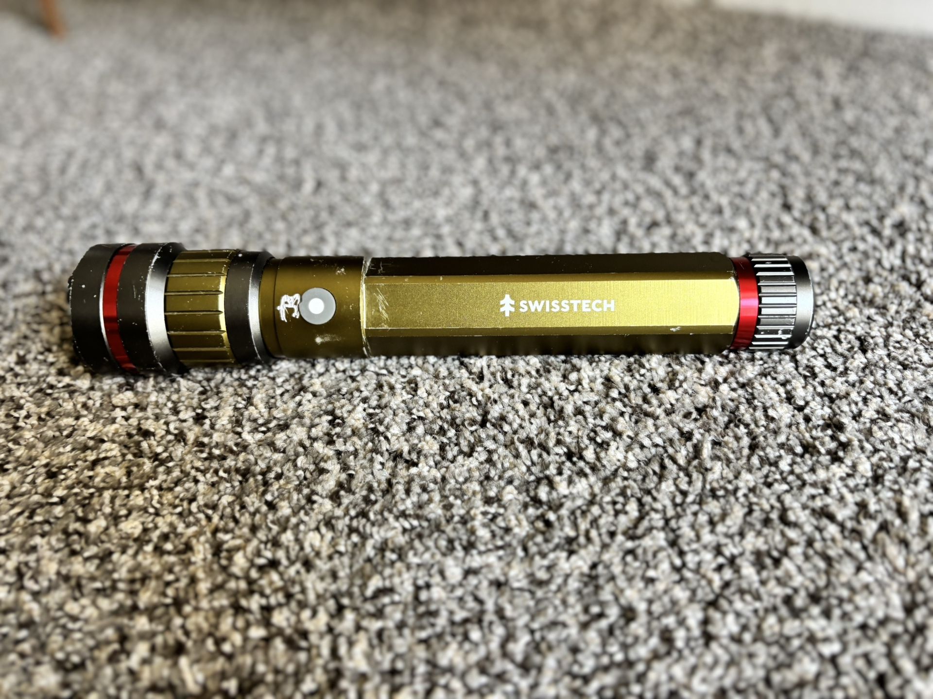 SwissTech 6500 Lumen Flashlight