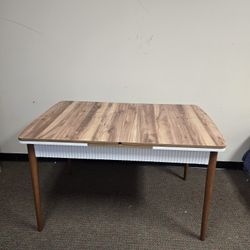 MUST GO TODAY... EXPANDABLE DINING TABLE