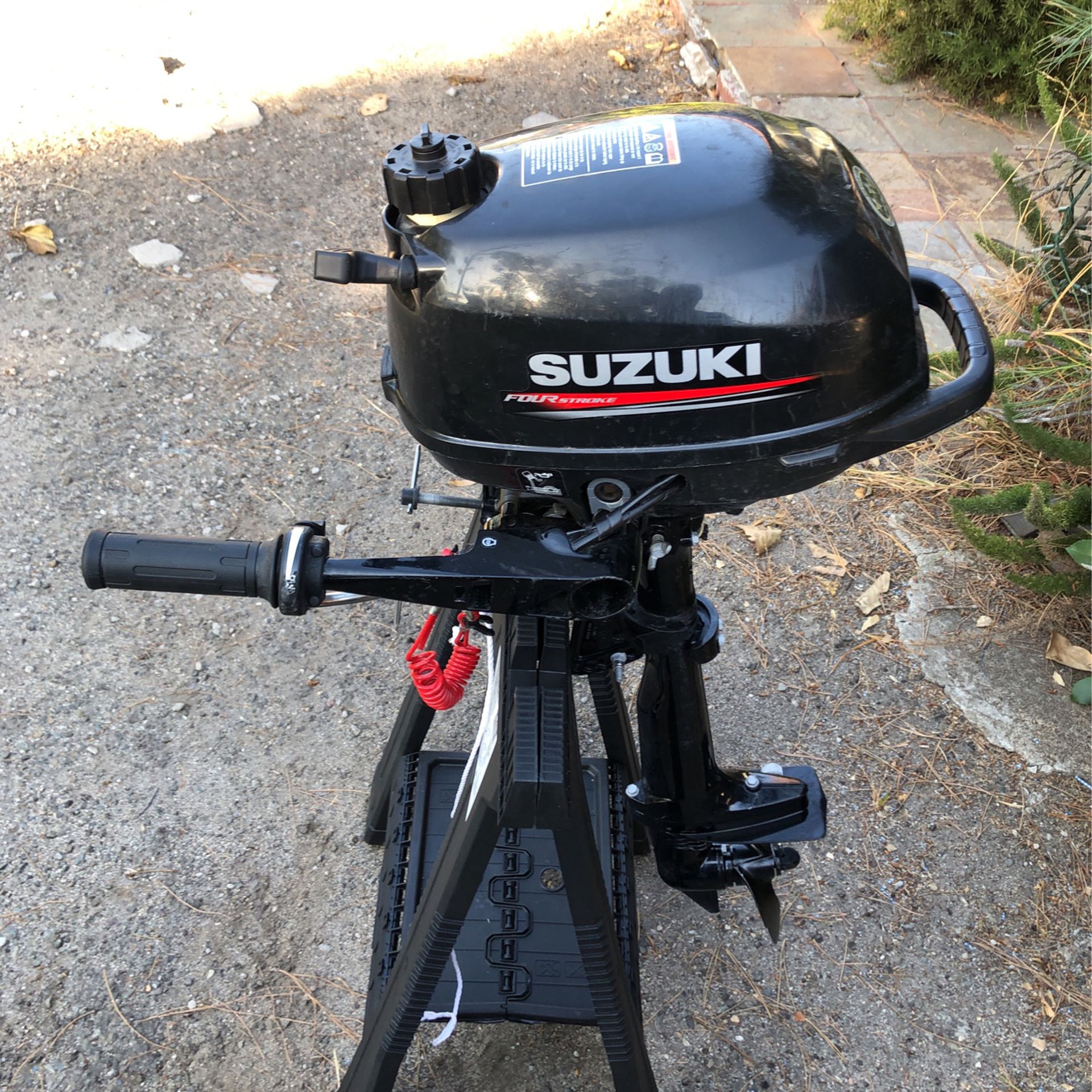 2018 suzuki 2.5 HP,  4 stroke,  short shaft