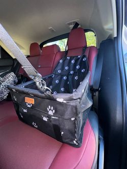 FINAL WEEK SALE—MUST GO! OBO | Dog Car Seat / Booster – Adjustable Straps – $8 OBO