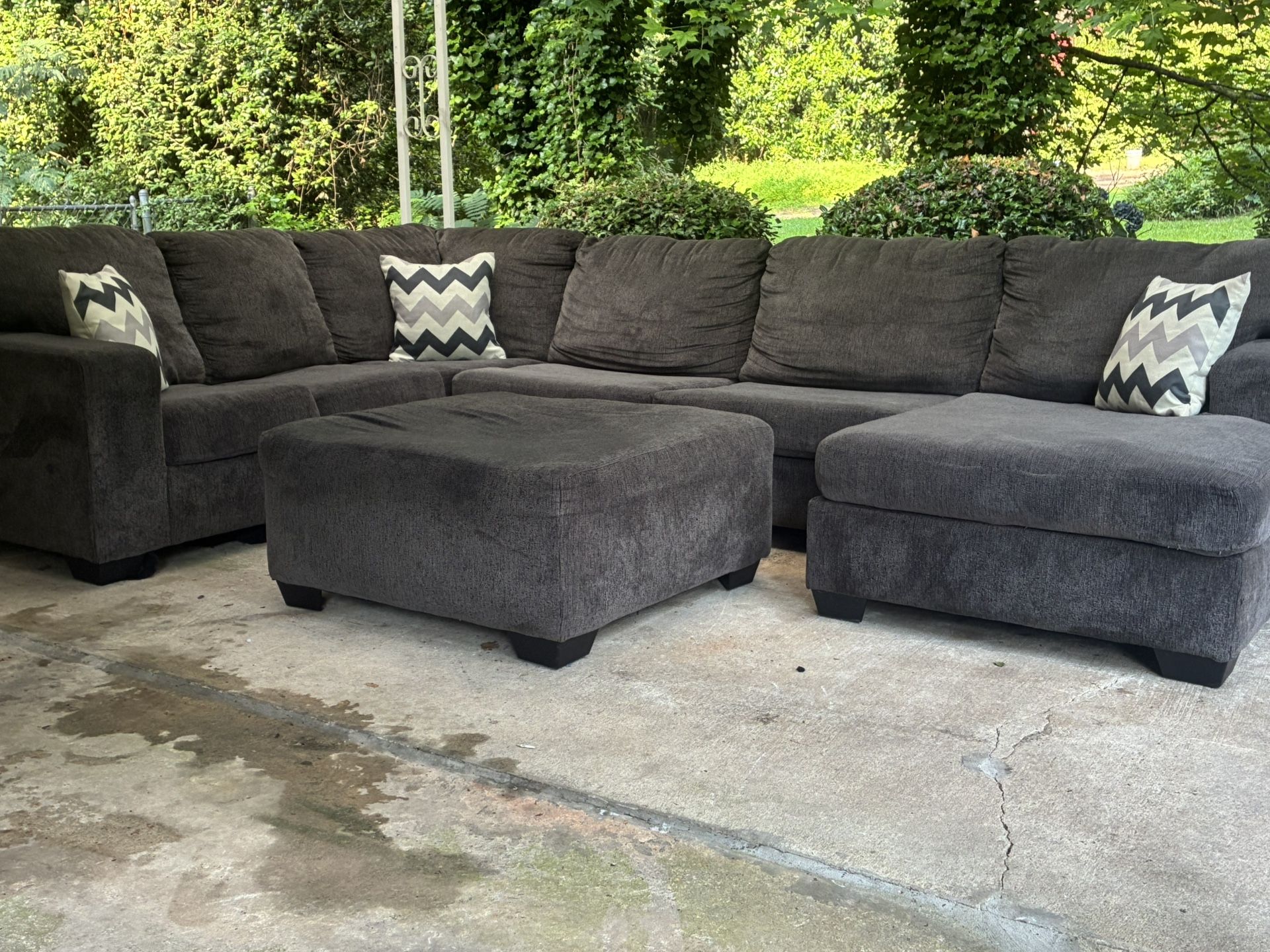 HAVERTYS PLUSH USED GRAY 3PC SECTIONAL SET & OTTOMAN…$499 OBO…ALL OFFERS WELCOME!