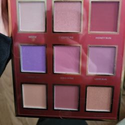 Sweethearts Eyeshadow Palette 