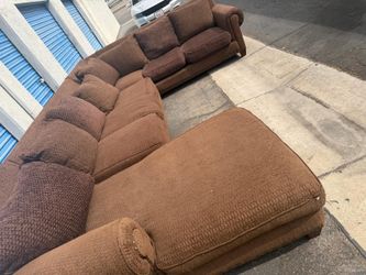 Huge sectional couch 🛋