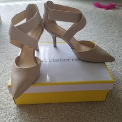 Liz Claiborne Nude LC Keegan Size 8 NEW with Box