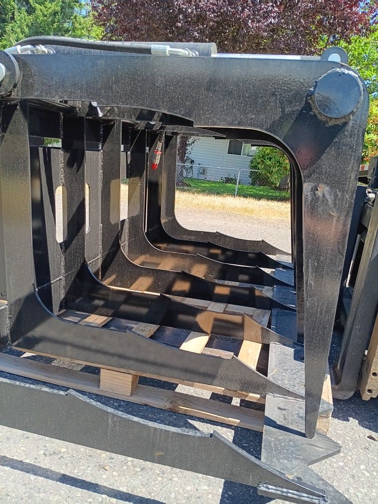 72" Skid Steer Hydraulic Skeleton Grapple Attachment. New!