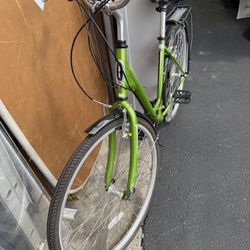 Schwinn Signature Hybrid Bike - Large Frame - Like New!