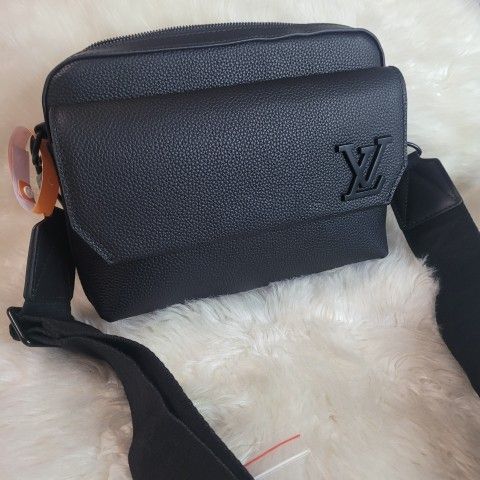 Louis Vuitton Messenger Bag New  **$350***