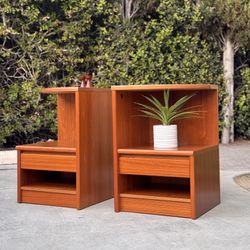 Pair Danish Modern Teak Nightstands – Mid Century Bedside Table (FREE DELIVERY 🚚)