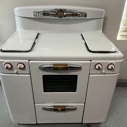1952 Tappan Console Deluxe Gas Range Model AV-668 - Nice