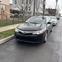 Toyota Camry 2014 Hybrid 