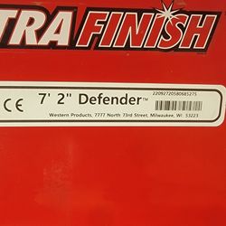 Western Snow Plow "DEFENDER" 7' 2"