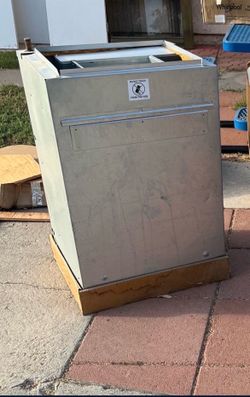 Goodman 2.5 Ton Wall Mount AC System