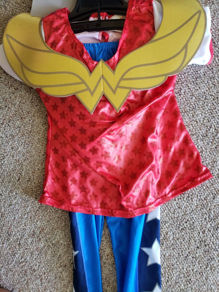 Girls 8-10 DC Superhero WONDER WOMAN costume
