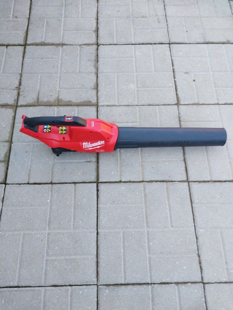 Milwaukee FUEL Blower 18 V n 14 -  400min (  RPM ) ( Brand New  )(Tool  Only  )