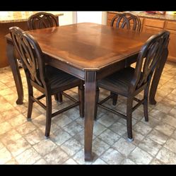 Dining Table With 4 Chairs
