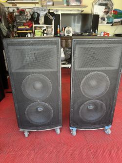 Professional DJ/Club Speakers  B-52 Dual 12” Plus Horns $300 Pair.