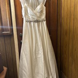 Cathedral Wedding Gown Size 14 (M)