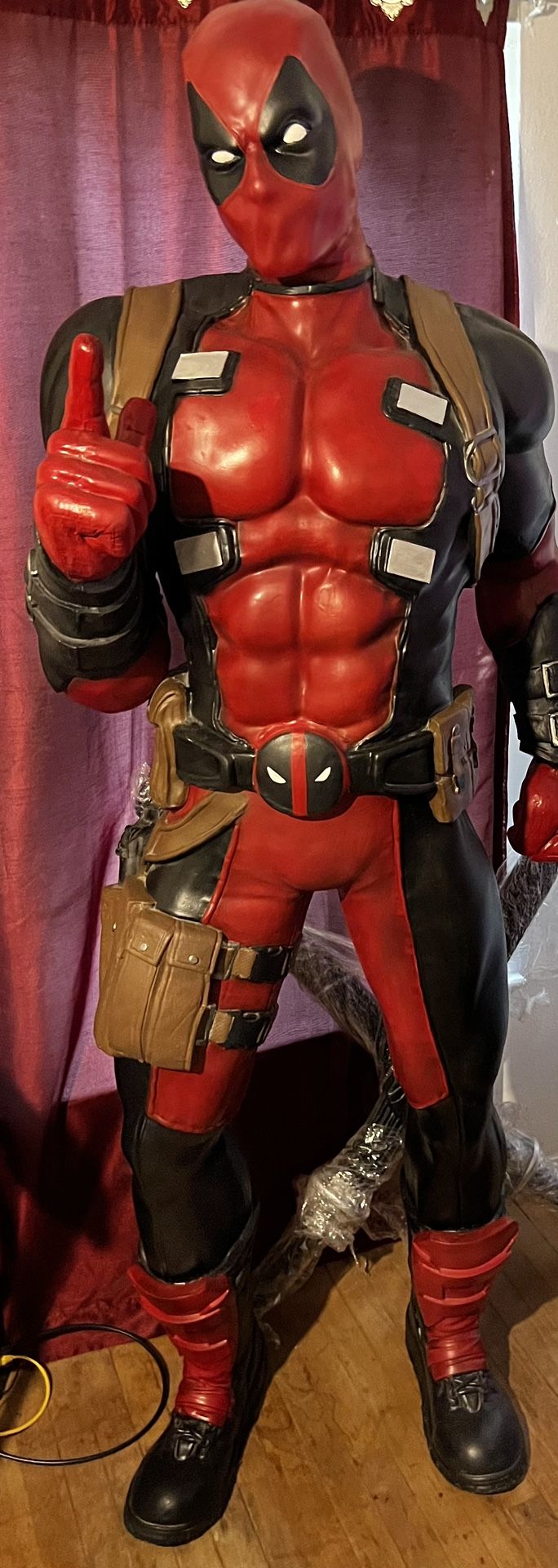 Neca deadpool hot sale life size