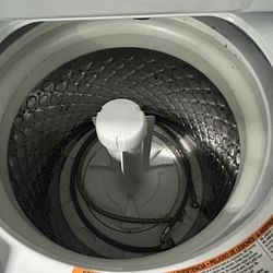 Frigidaire Washer Dryer Laundry Center Combo – Apartment Size