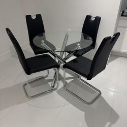 Dining set . Modern Stylish For Your Home! - Juego de Comedor ¡ Estilo Moderno Para Su Hogar!