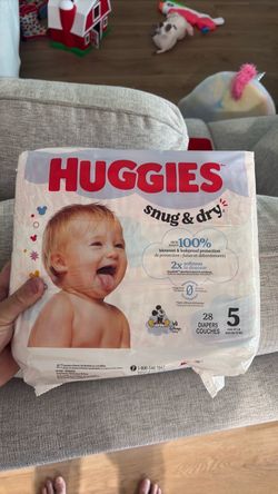 Huggies Snug & Dry Size 5 Diapers 28 Count