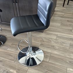 Asjustable counter/bar stools