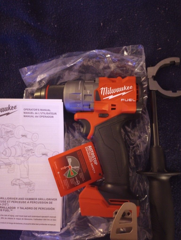 Milwaukee Fuel Brushless Hammer Drill 