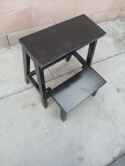 Little stepping ladder