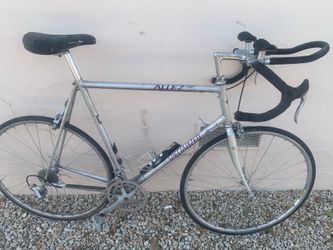 VINTAGE SPECIALIZED ALLEZ COMP ROAD BIKE