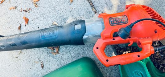 Black decker blower plug in