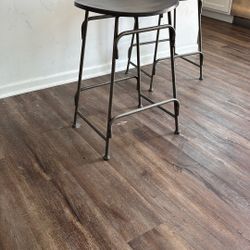 3 Island Stools