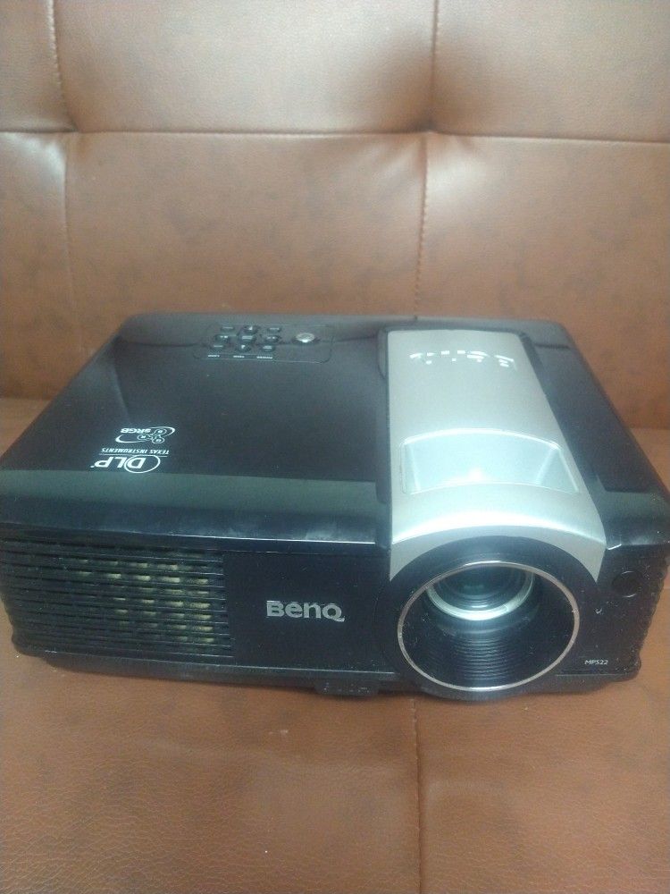 BENQ FROM TEXAS INSTRUMENTS PROJECTOR