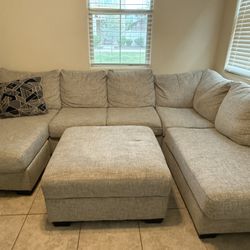Sectional Sofa W/ storage ottoman