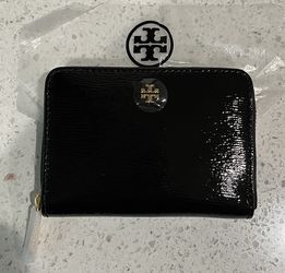 Brand New Tory Burch Robinson Patent Leather Zip Coin Case - Black