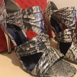 Woman’s New Guess Heels Pewter Fabric 8.5 W/box
