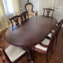 Beautiful Victorian Fine Dining Table And Chairs