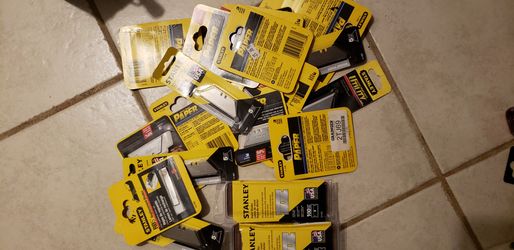Mix of brand new replacement blades stanley!!