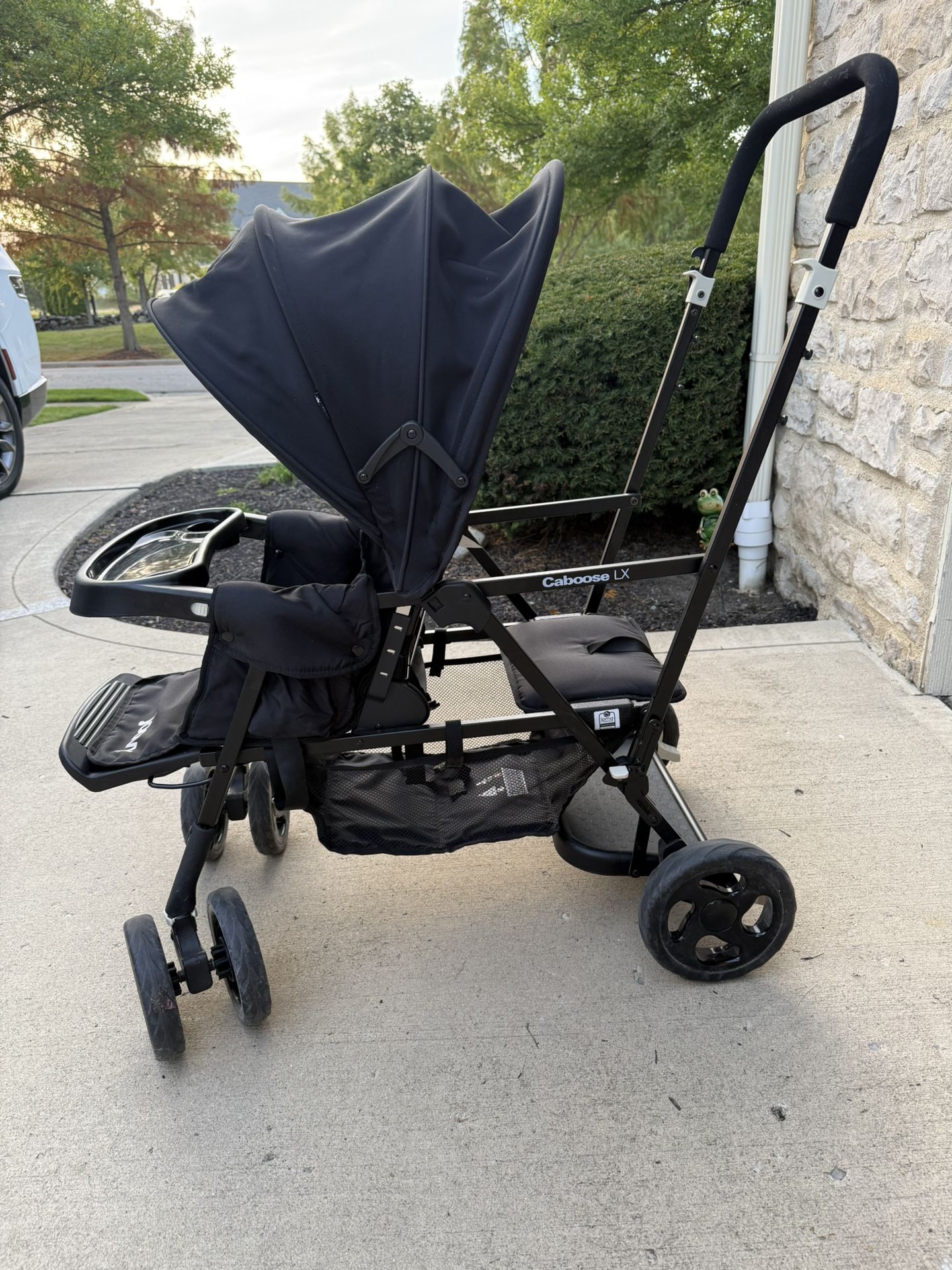 JOOVY Sit And Stand Caboose LX