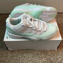Air Jordan 11 Retro Low