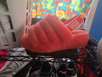 UGG SLIPPERS BRAND NEW