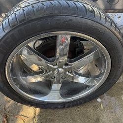 Chevy tires and rims size R20 6lugs $700