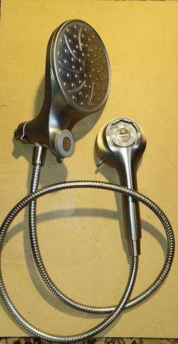 MOEN MAGNETIC Duel Shower Head