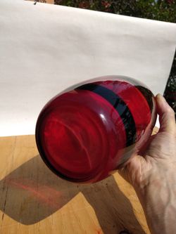 Very Beautiful Burgundy With Dark Inlays Centerpiece. 