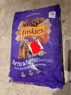 Purina Friskies Surfin' & Turfin' Favorites 16 lb