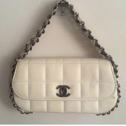 New and Used Chanel bag for Sale in Spanaway, WA - OfferUp