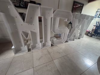 MIS XV wooden letters