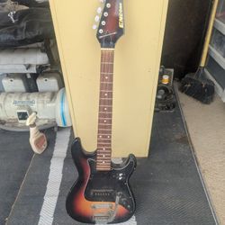 Vintage Encore Electric Guitar w/Wawa Bar