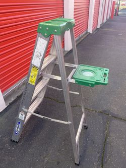 4 Foot Ladder