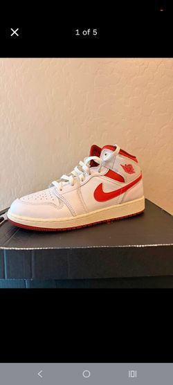 Nike Air Jordans mid ankle size 4Y