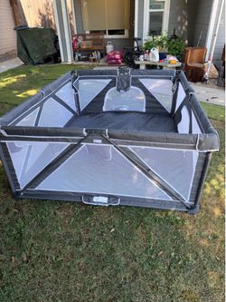 Baby playpen
